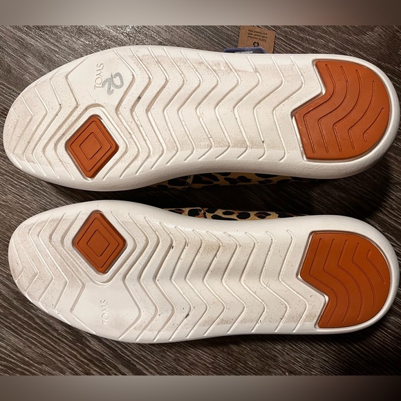 Women  (9.5) NWT TOMS Alpargata Mallow Beige XL Classic Leopard Print Shoes - Picture 7 of 10